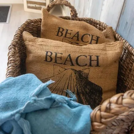 Nina'S Beach House 1 