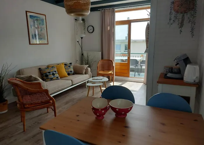 Nina\'S Beach House 1 \